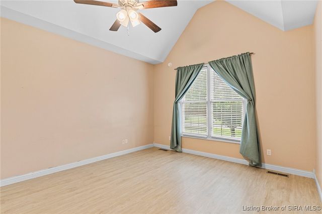 2459 WOODS EDGE Drive, Madison, IN 47250