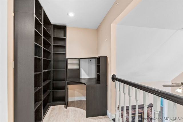 2459 WOODS EDGE Drive, Madison, IN 47250