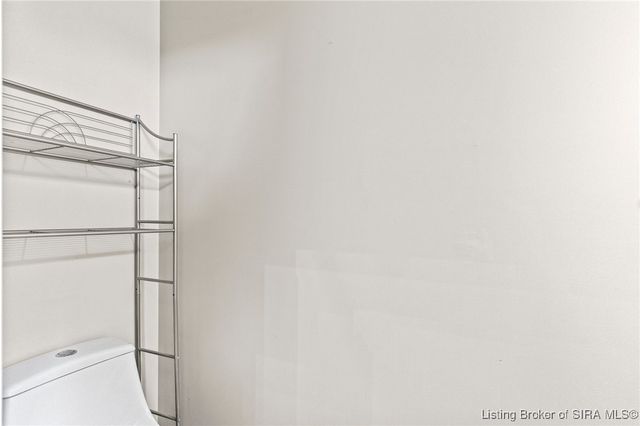 2459 WOODS EDGE Drive, Madison, IN 47250