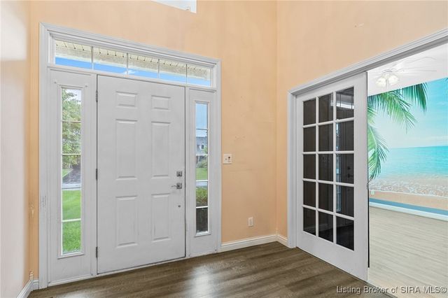 2459 WOODS EDGE Drive, Madison, IN 47250