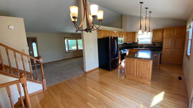 303 Pinehurst Court E, Valparaiso, IN 46383
