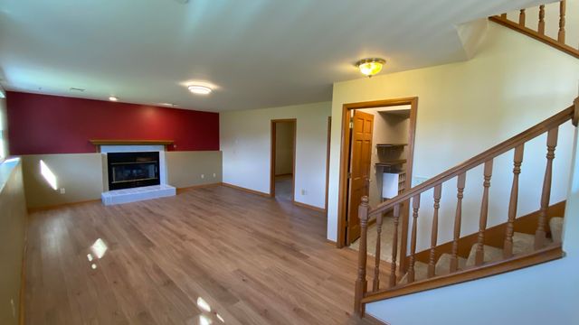 303 Pinehurst Court E, Valparaiso, IN 46383