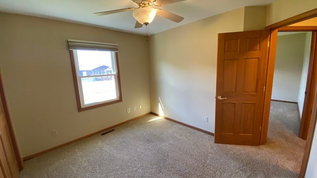 303 Pinehurst Court E, Valparaiso, IN 46383