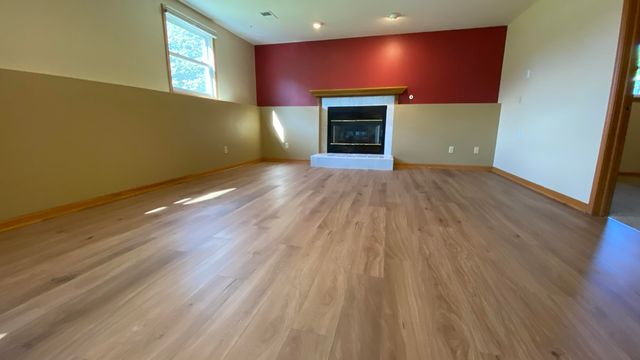 303 Pinehurst Court E, Valparaiso, IN 46383