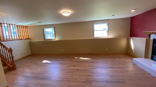 303 Pinehurst Court E, Valparaiso, IN 46383