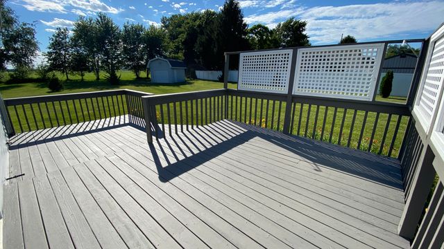 303 Pinehurst Court E, Valparaiso, IN 46383