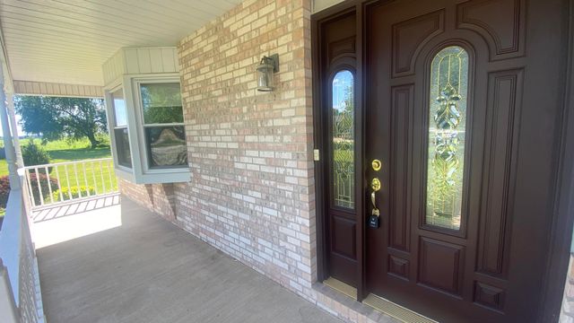 303 Pinehurst Court E, Valparaiso, IN 46383