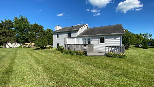 303 Pinehurst Court E, Valparaiso, IN 46383