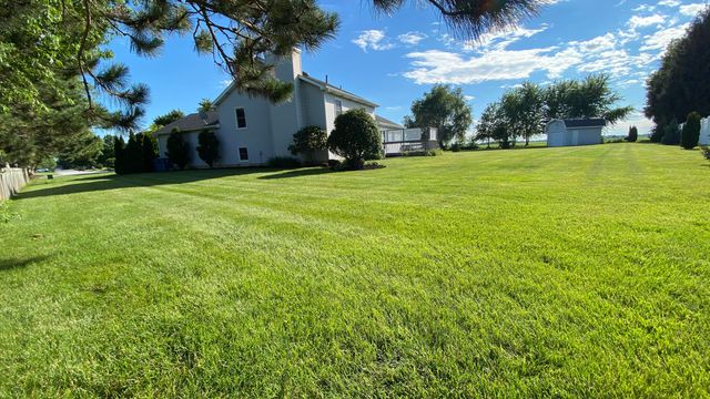 303 Pinehurst Court E, Valparaiso, IN 46383