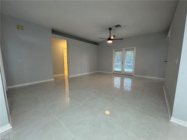 4649 Santiago LN, Bonita Springs, FL 34134