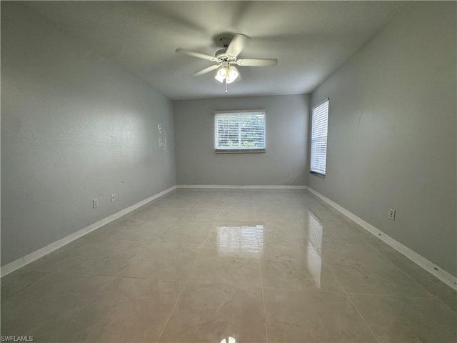 4649 Santiago LN, Bonita Springs, FL 34134