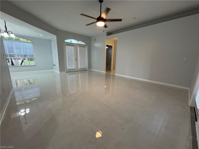 4649 Santiago LN, Bonita Springs, FL 34134