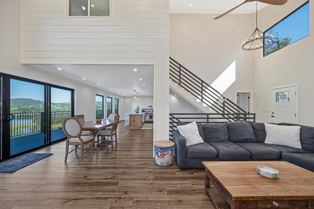 784 Salmon Falls Rd, El Dorado Hills, CA 95762