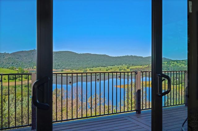 784 Salmon Falls Rd, El Dorado Hills, CA 95762