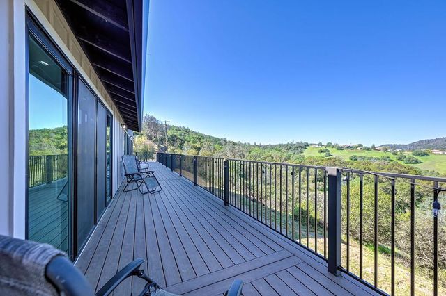 784 Salmon Falls Rd, El Dorado Hills, CA 95762