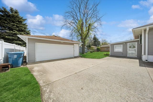 883 Buffalo Avenue, Calumet City, IL 60409
