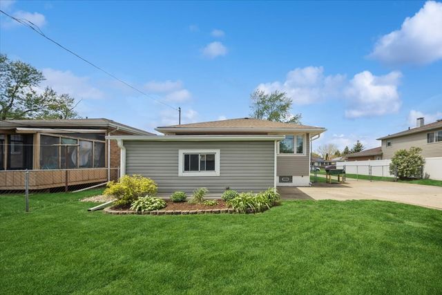 883 Buffalo Avenue, Calumet City, IL 60409