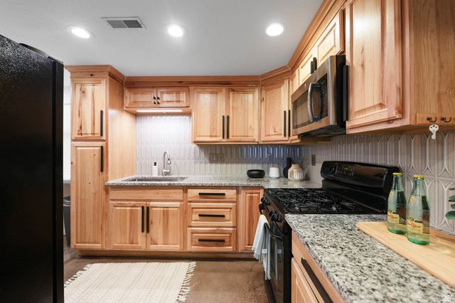 3591 E YOSEMITE DR, Salt Lake City, UT 84109