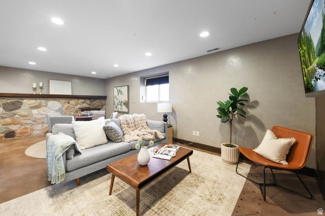 3591 E YOSEMITE DR, Salt Lake City, UT 84109