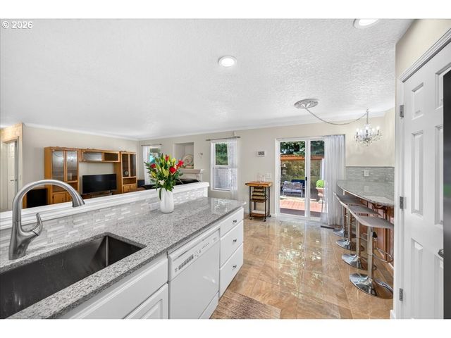 1733 Sw HARVEY Way, Beaverton, OR 97003