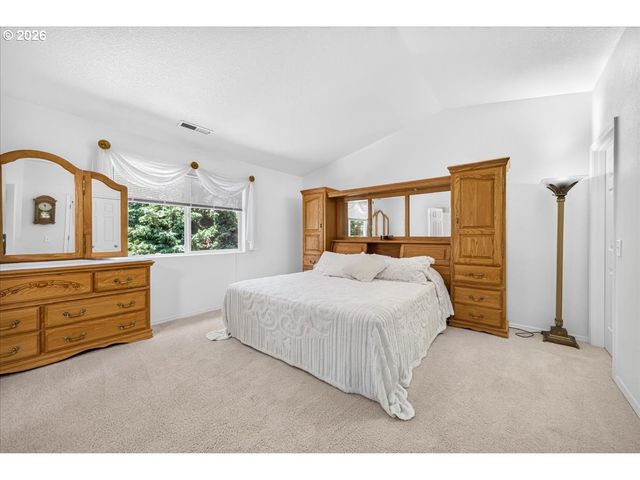1733 Sw HARVEY Way, Beaverton, OR 97003