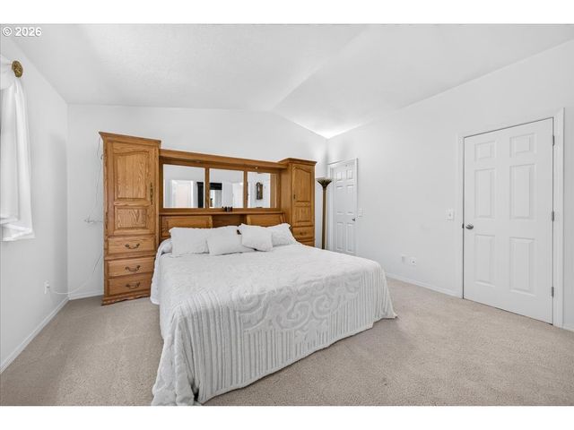 1733 Sw HARVEY Way, Beaverton, OR 97003