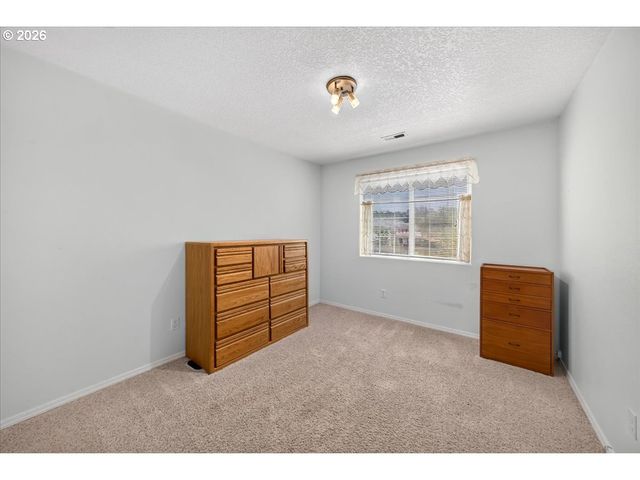 1733 Sw HARVEY Way, Beaverton, OR 97003