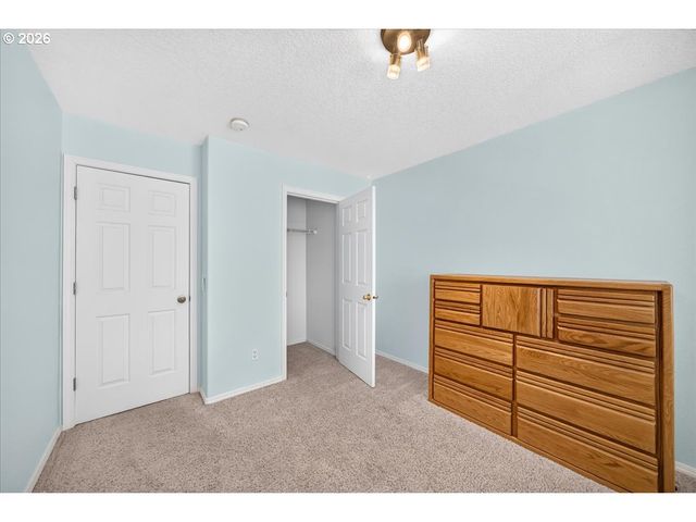 1733 Sw HARVEY Way, Beaverton, OR 97003