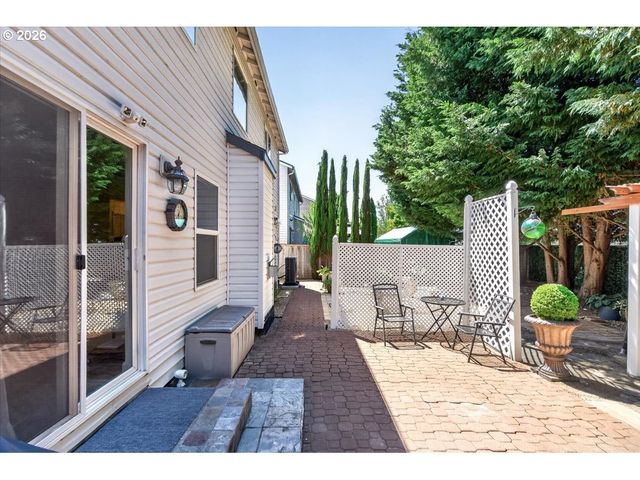 1733 Sw HARVEY Way, Beaverton, OR 97003