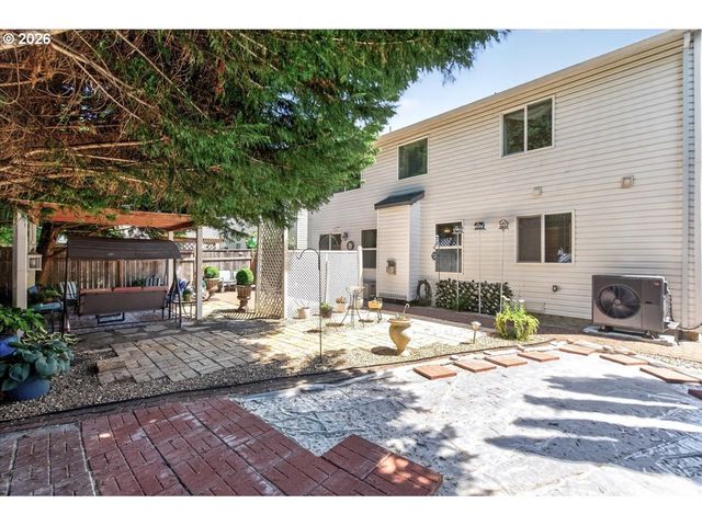 1733 Sw HARVEY Way, Beaverton, OR 97003