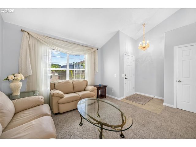 1733 Sw HARVEY Way, Beaverton, OR 97003