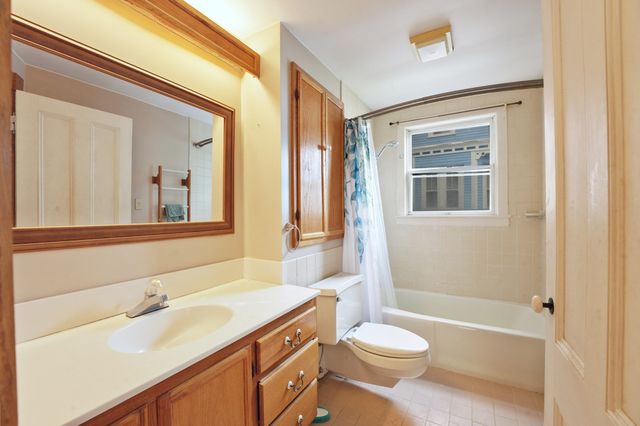 82 Hawthorne St, Malden, MA 02148