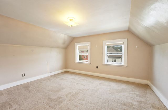 82 Hawthorne St, Malden, MA 02148
