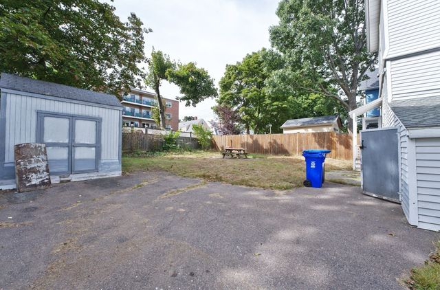 82 Hawthorne St, Malden, MA 02148