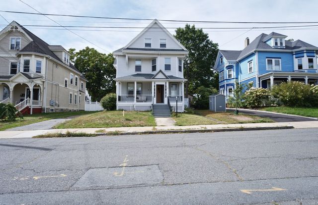 82 Hawthorne St, Malden, MA 02148