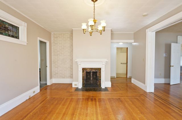 82 Hawthorne St, Malden, MA 02148