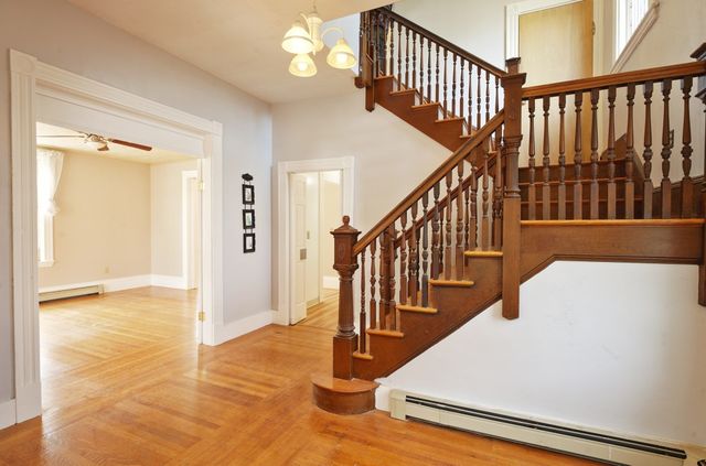 82 Hawthorne St, Malden, MA 02148