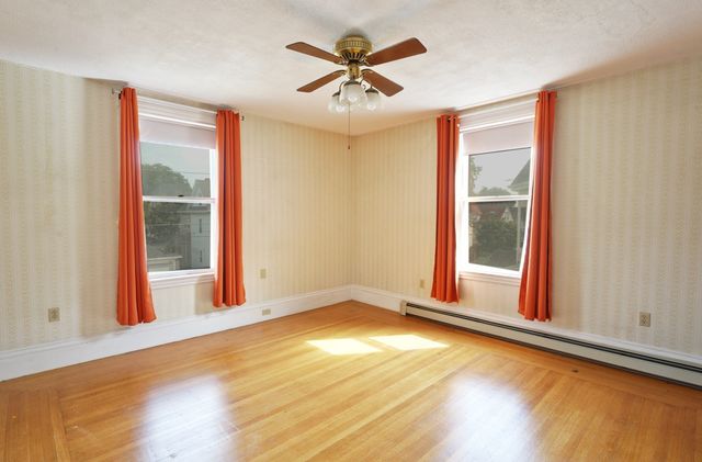 82 Hawthorne St, Malden, MA 02148