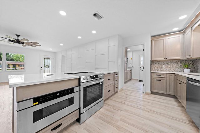 4751 MEADOW DRIVE, St Cloud, FL 34772