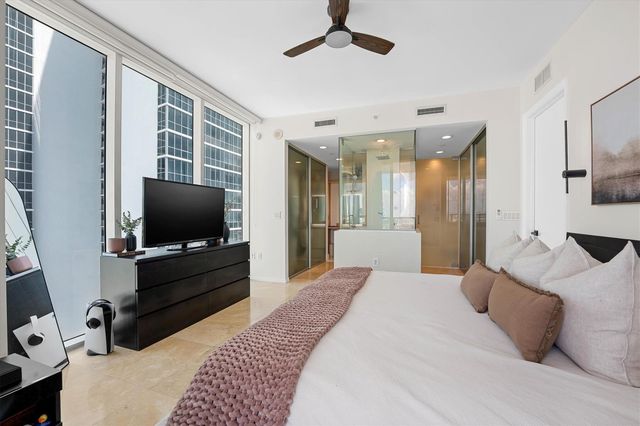 1040 Biscayne Boulevard 3906, Miami, FL 33132