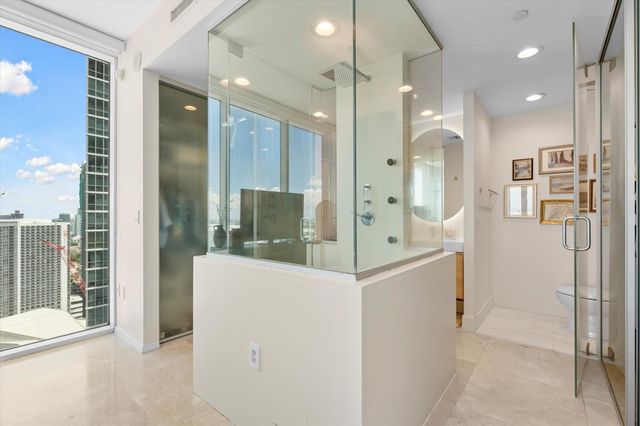 1040 Biscayne Boulevard 3906, Miami, FL 33132