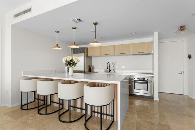 1040 Biscayne Boulevard 3906, Miami, FL 33132