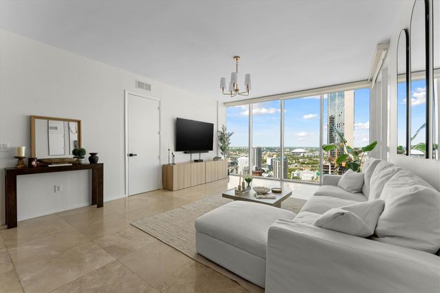 1040 Biscayne Boulevard 3906, Miami, FL 33132