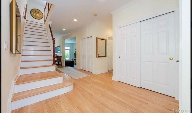 15 W Penn Street, Long Beach, NY 11561