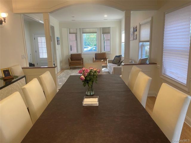 15 W Penn Street, Long Beach, NY 11561