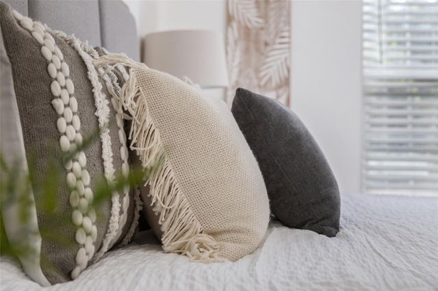 800 E GENESEE STREET, Tampa, FL 33603