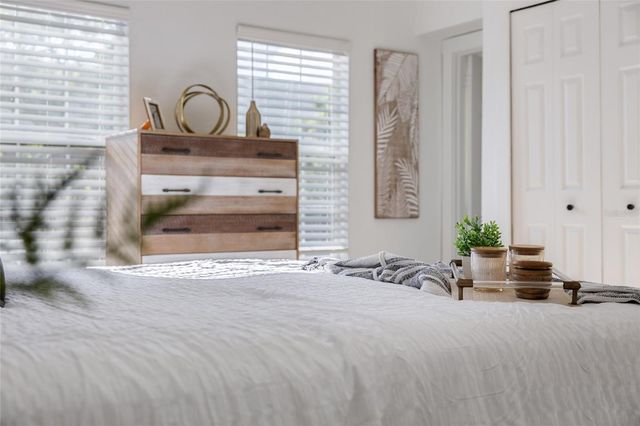 800 E GENESEE STREET, Tampa, FL 33603