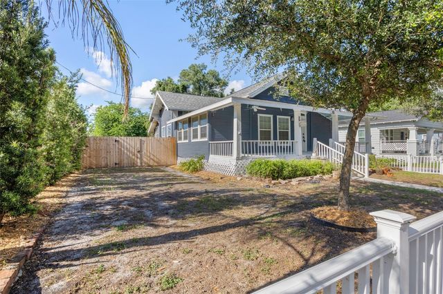 800 E GENESEE STREET, Tampa, FL 33603