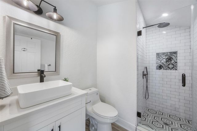 800 E GENESEE STREET, Tampa, FL 33603