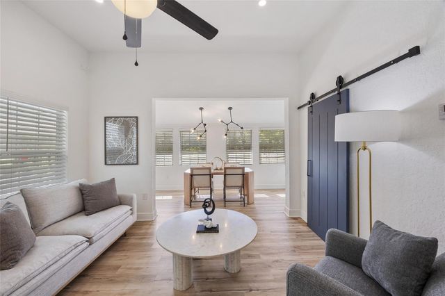 800 E GENESEE STREET, Tampa, FL 33603